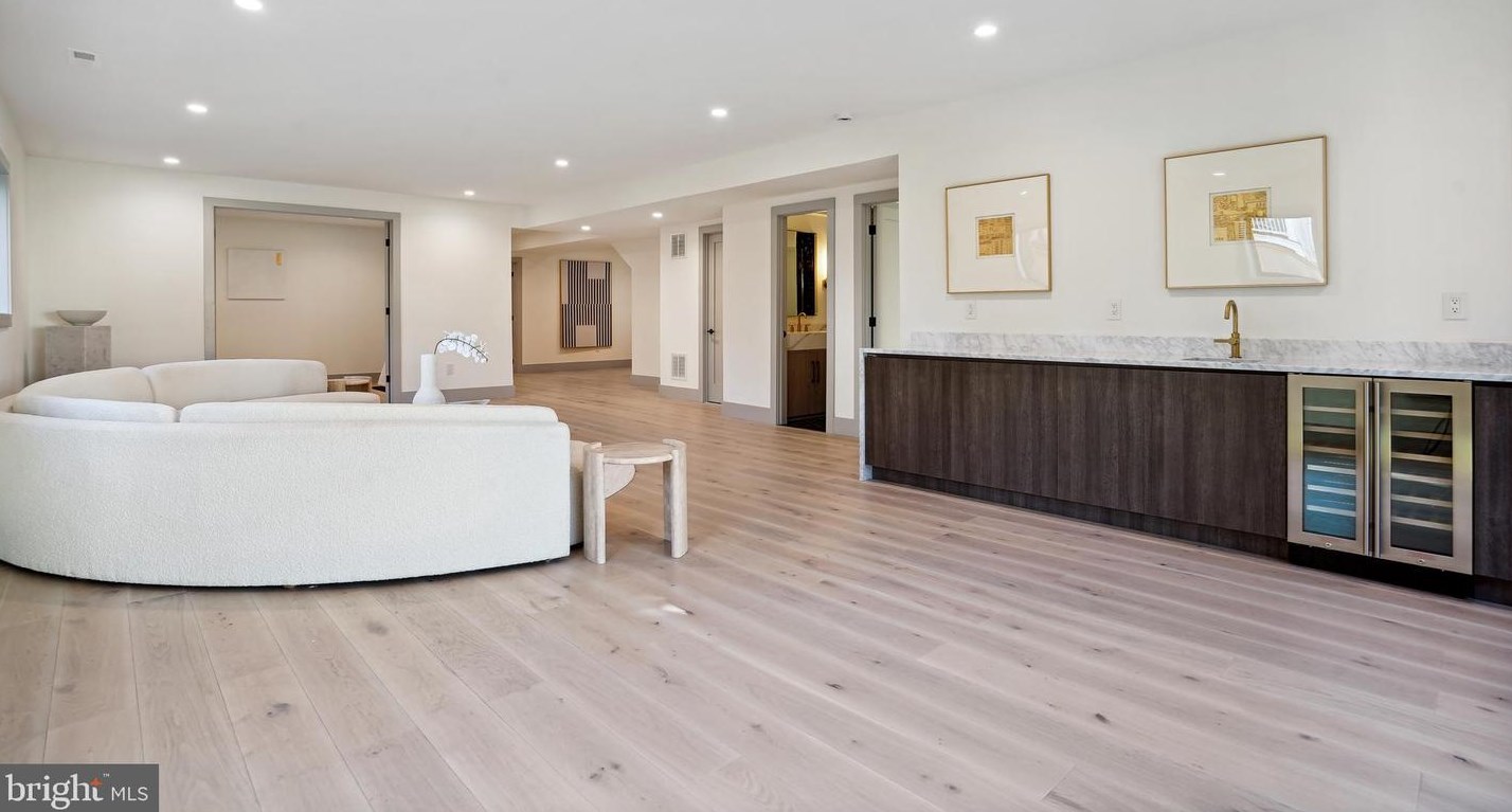 1807 Franklin Ave, Mc Lean VA  22101-5306 exterior