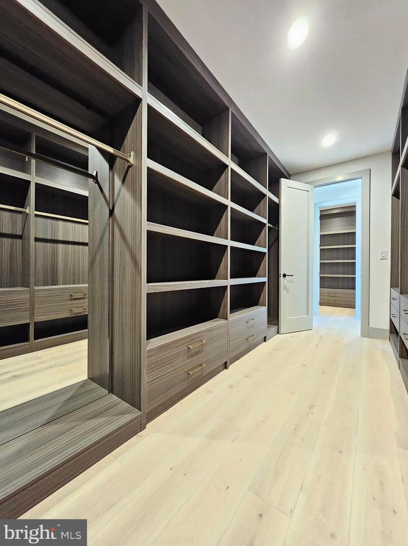 1807 Franklin Ave, Mc Lean VA  22101-5306 exterior