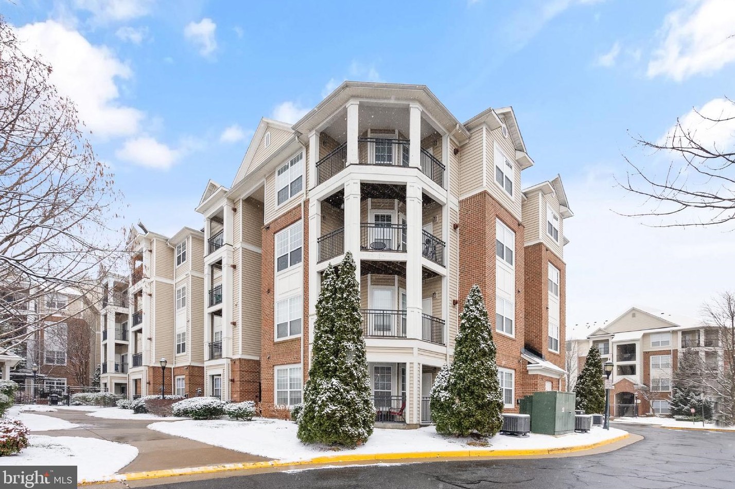 12913 Centre Park Cir #401, Herndon, VA 20171
