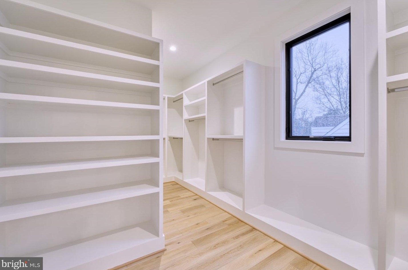 2242 Highland Ave, Falls Church VA  22046-2208 exterior