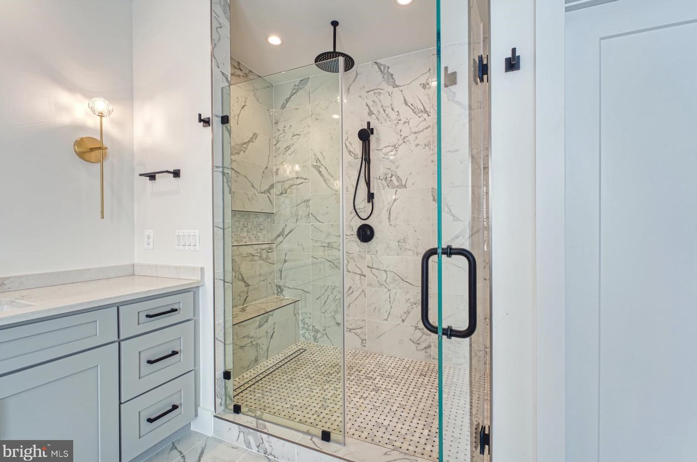 2242 Highland Ave, Falls Church VA  22046-2208 exterior