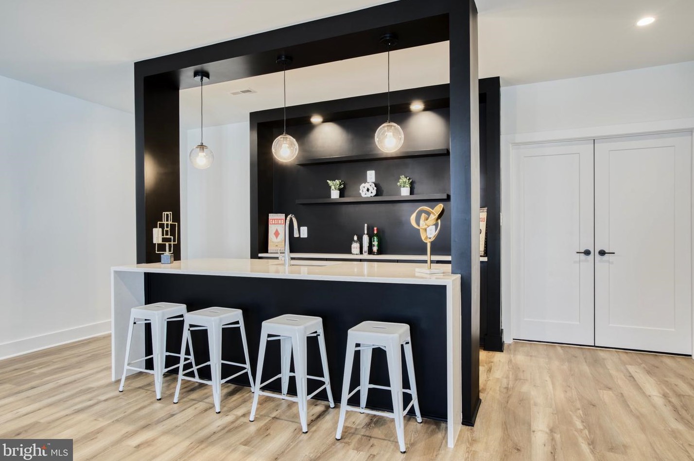 2242 Highland Ave, Falls Church VA  22046-2208 exterior