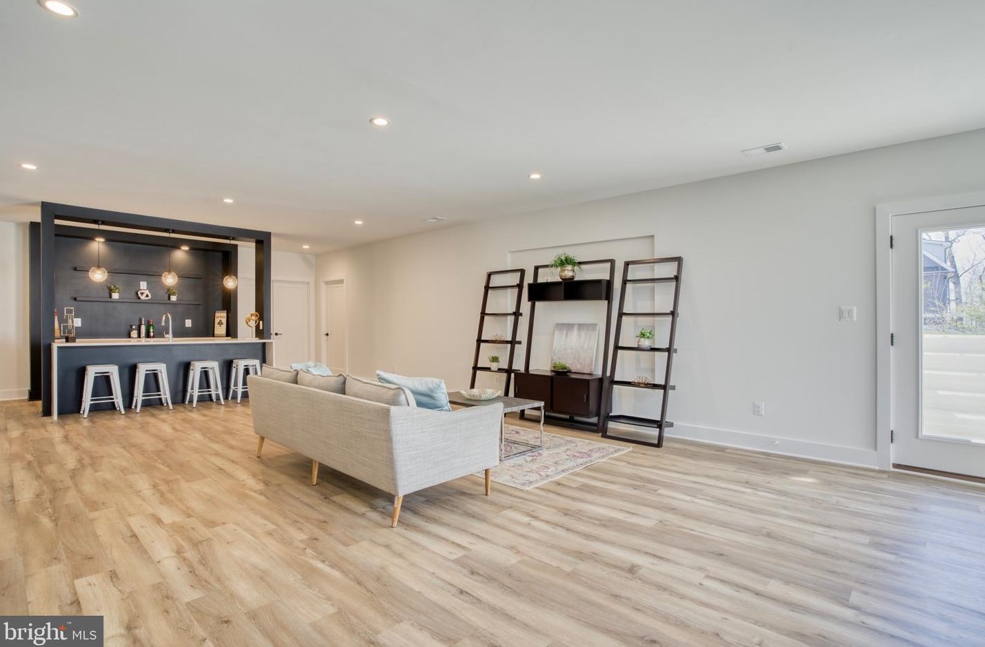 2242 Highland Ave, Falls Church VA  22046-2208 exterior