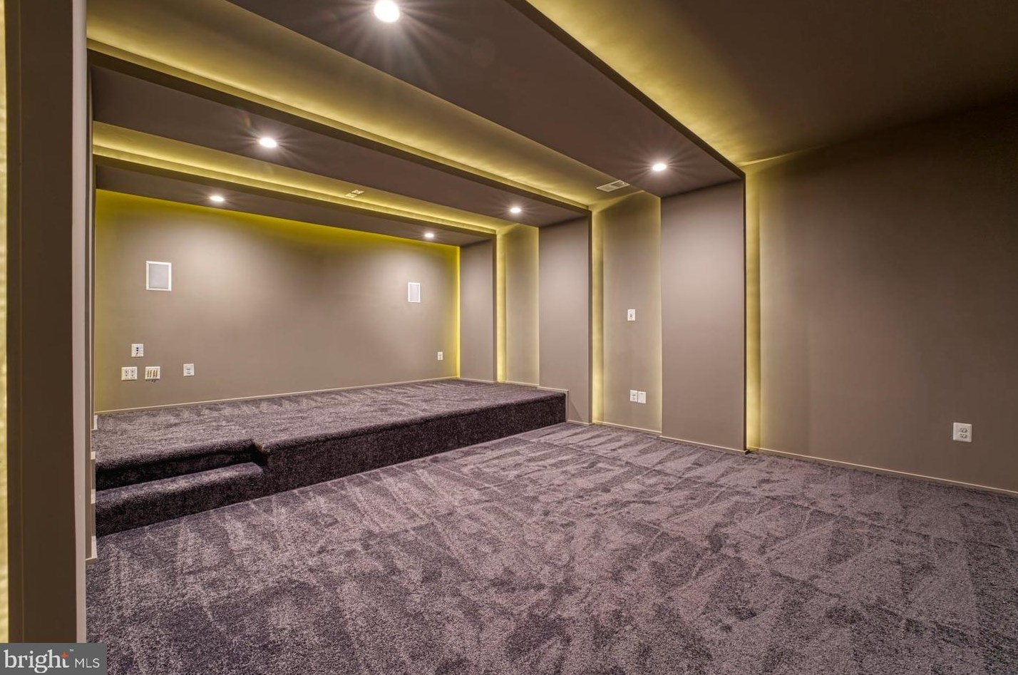 2242 Highland Ave, Falls Church VA  22046-2208 exterior