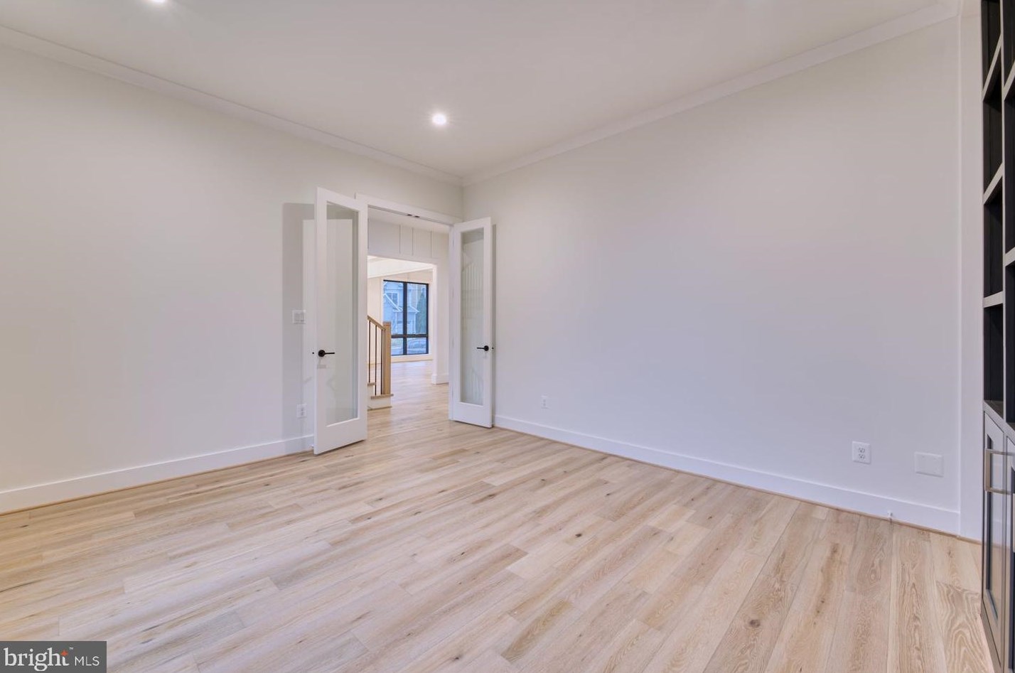 2242 Highland Ave, Falls Church VA  22046-2208 exterior