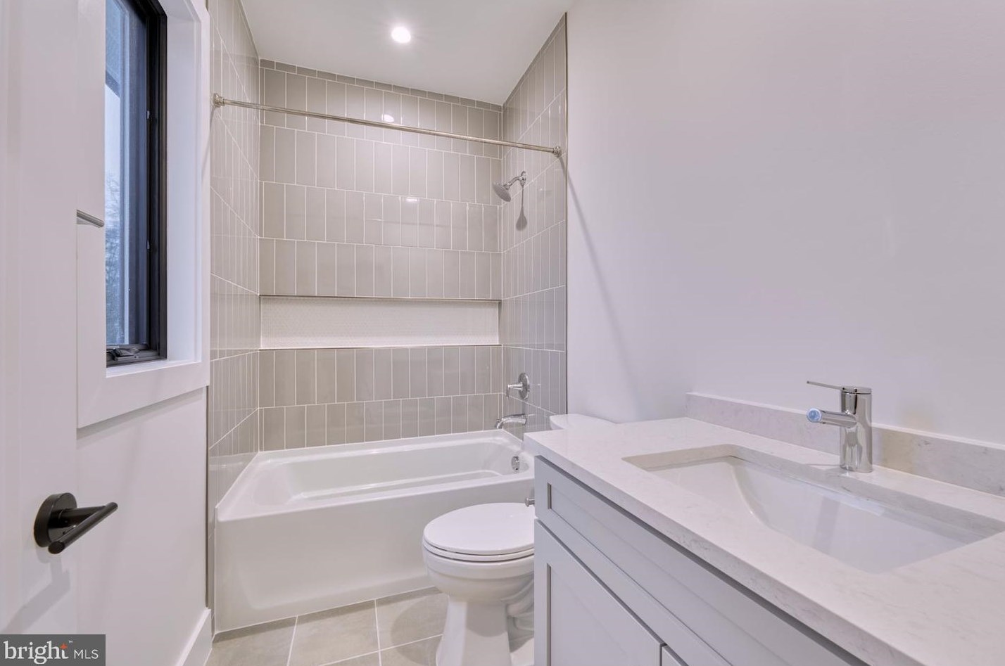 2242 Highland Ave, Falls Church VA  22046-2208 exterior