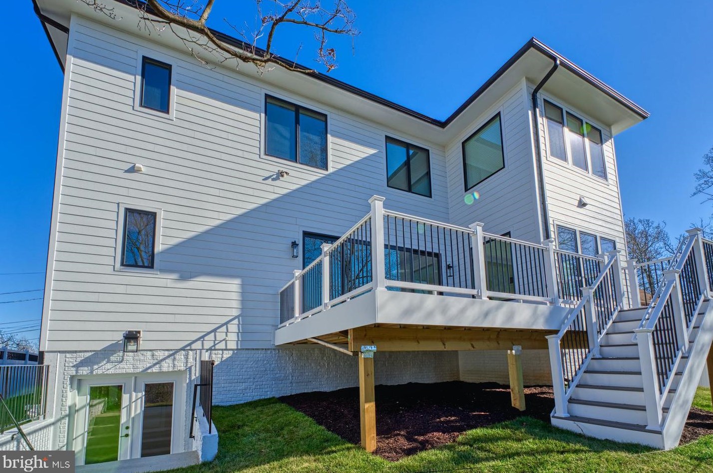 2242 Highland Ave, Falls Church VA  22046-2208 exterior