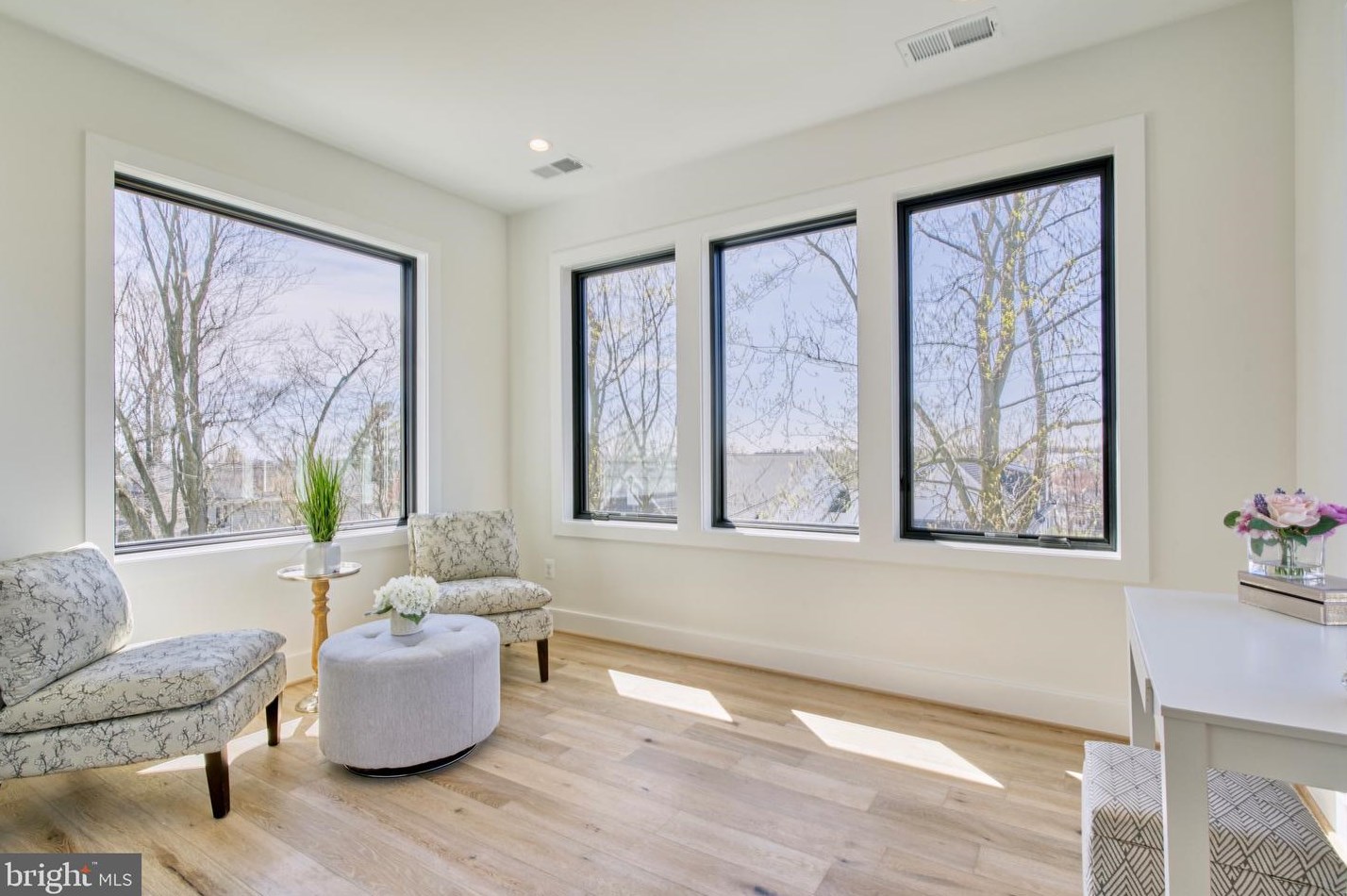 2242 Highland Ave, Falls Church VA  22046-2208 exterior