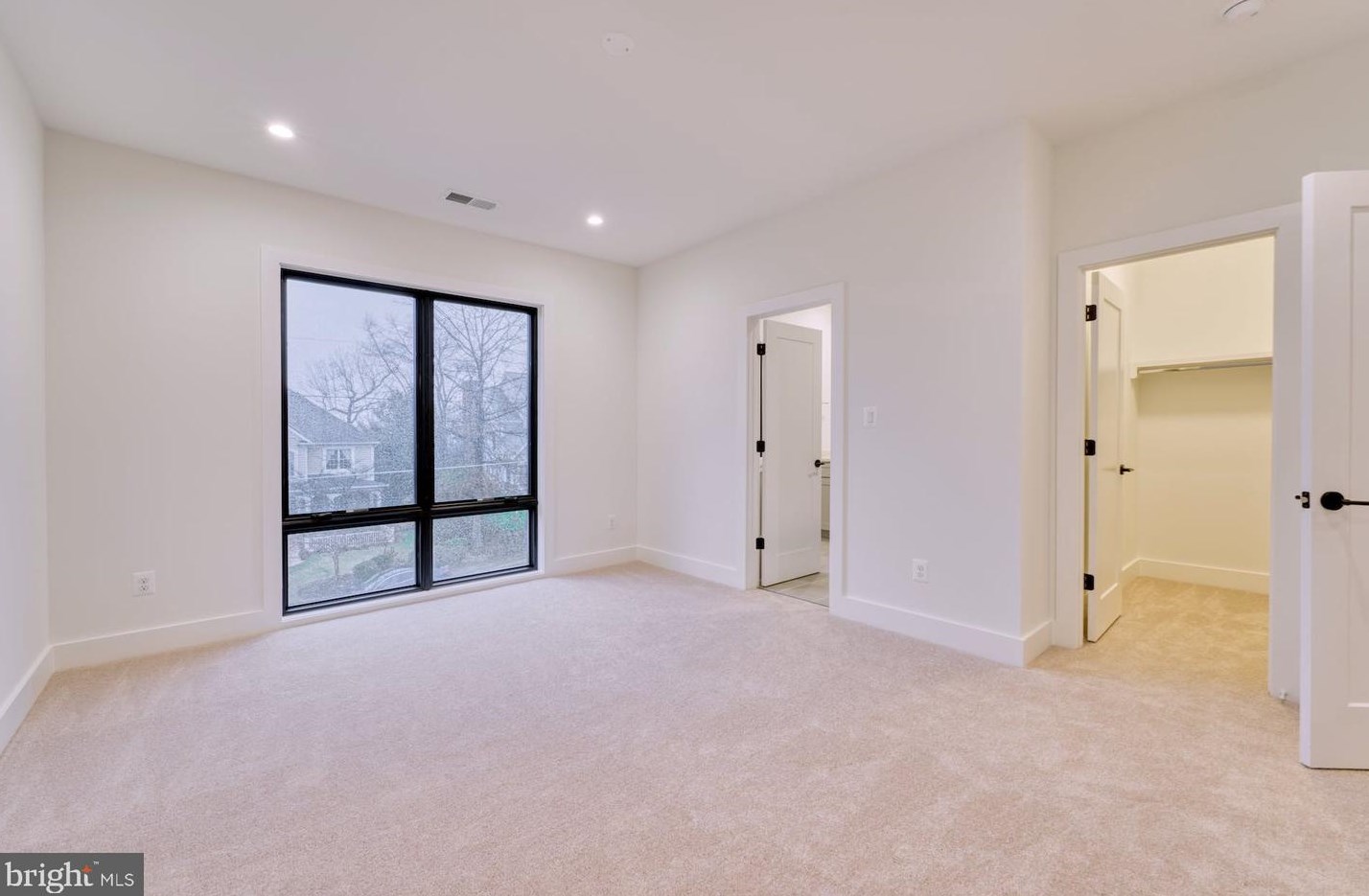 2242 Highland Ave, Falls Church VA  22046-2208 exterior