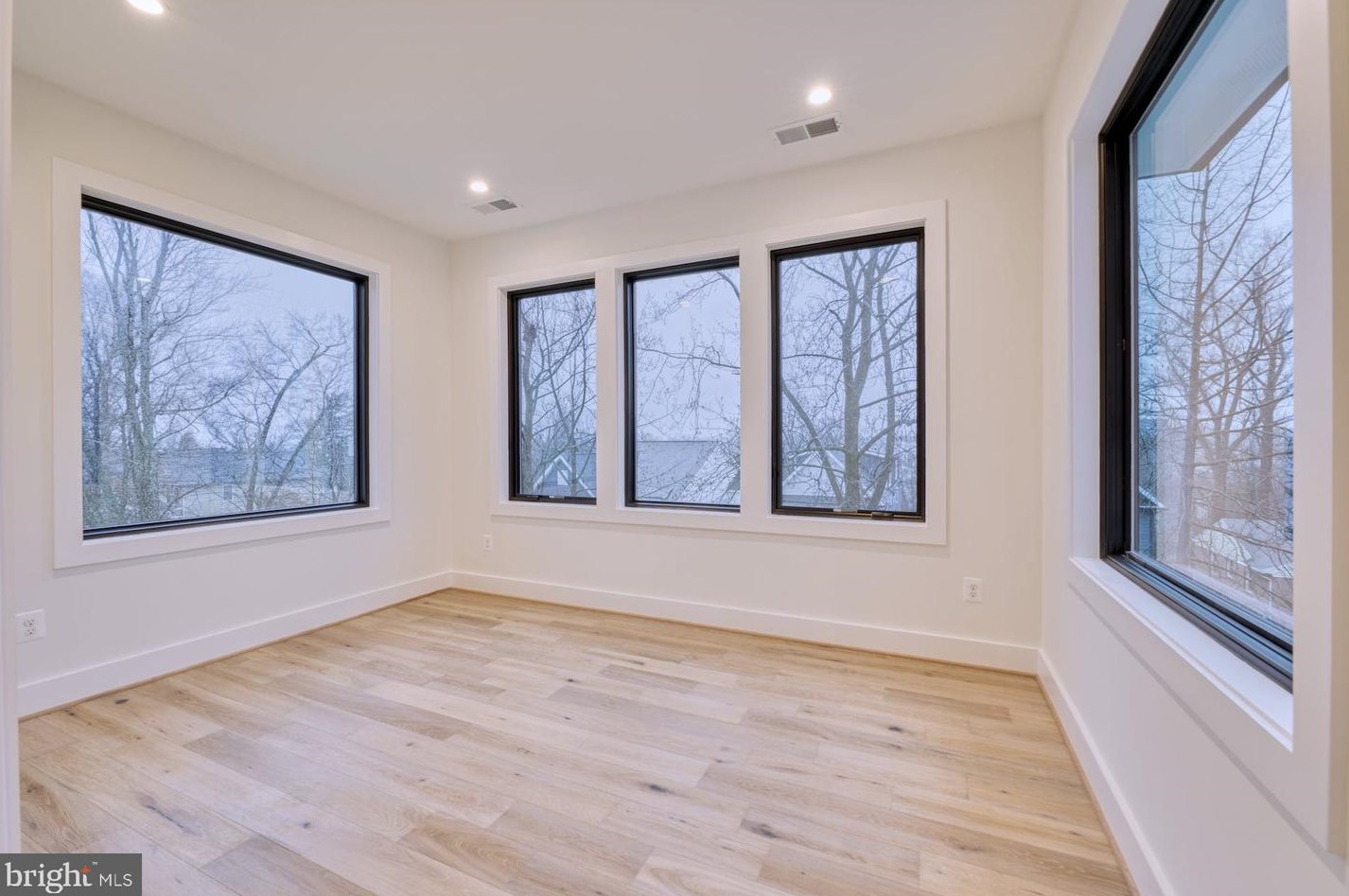 2242 Highland Ave, Falls Church VA  22046-2208 exterior