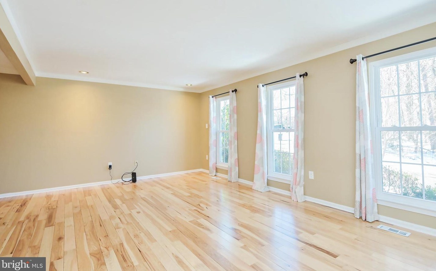 5901 Wood Sorrels Ct, Springfield, VA 22015