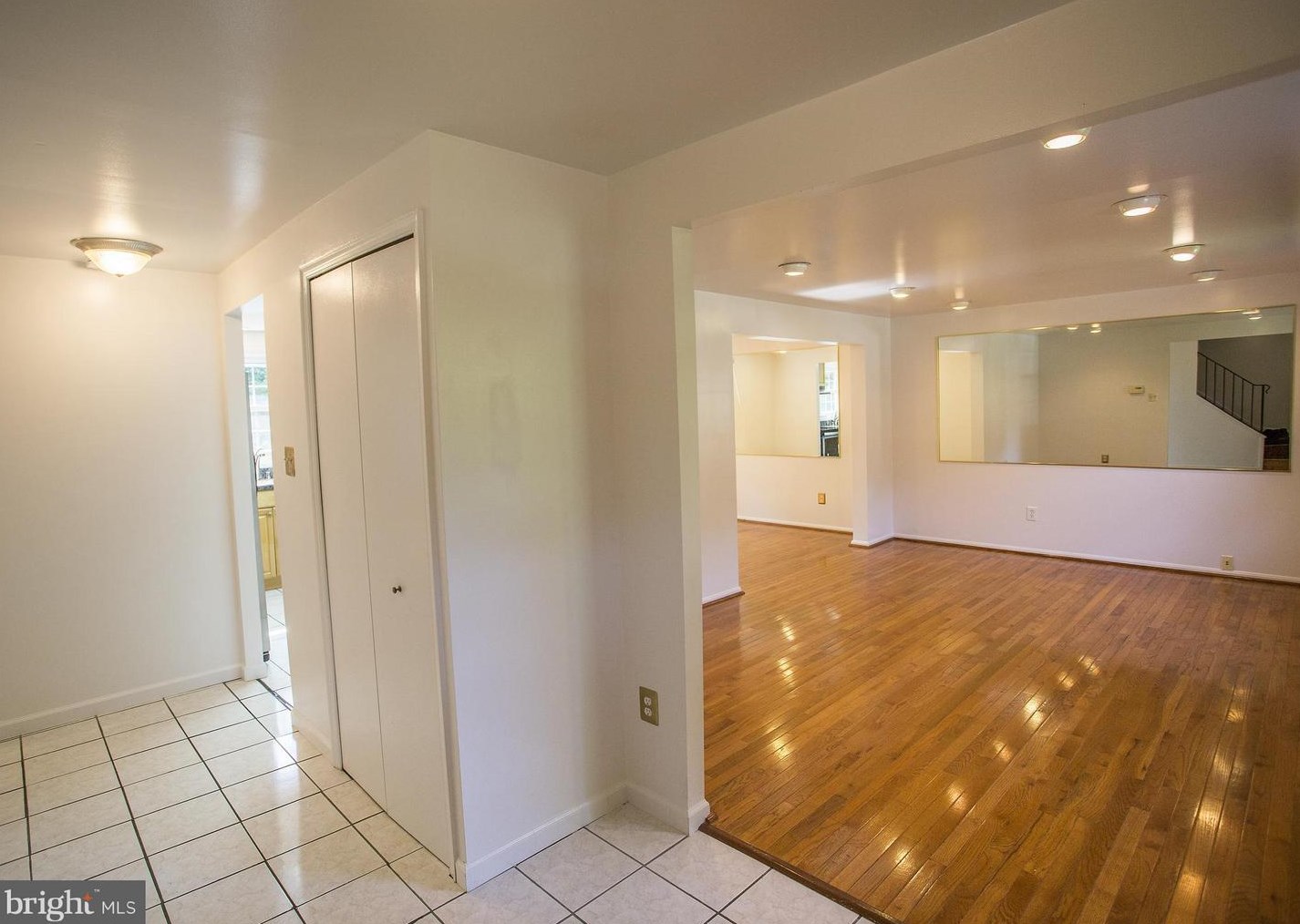 5046 Kenerson Dr, Fairfax, VA 22032