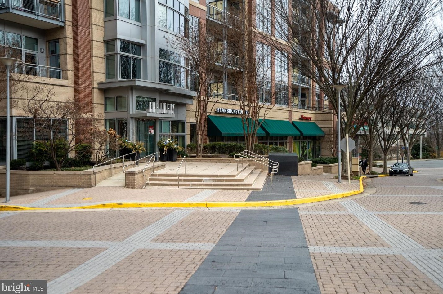 8220 Crestwood Heights Dr, Mc Lean VA  22102-3119 exterior