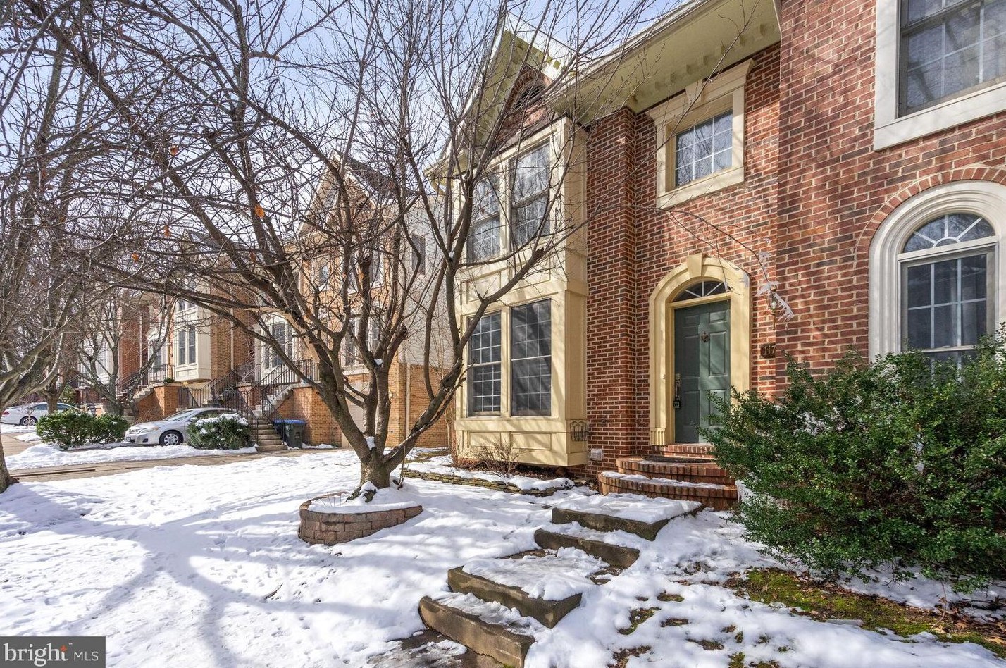 11772 Valley Ridge Cir, Fairfax, VA 22033