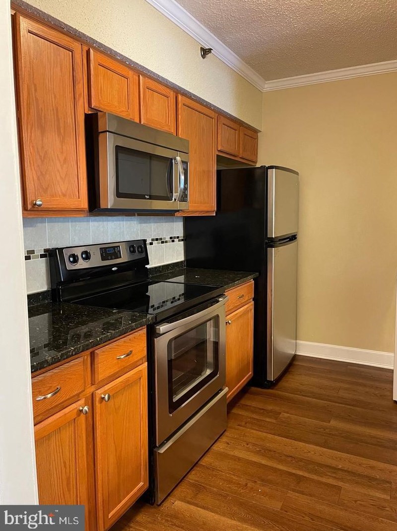 5505 Seminary Rd #2102, Falls Church, VA 22041