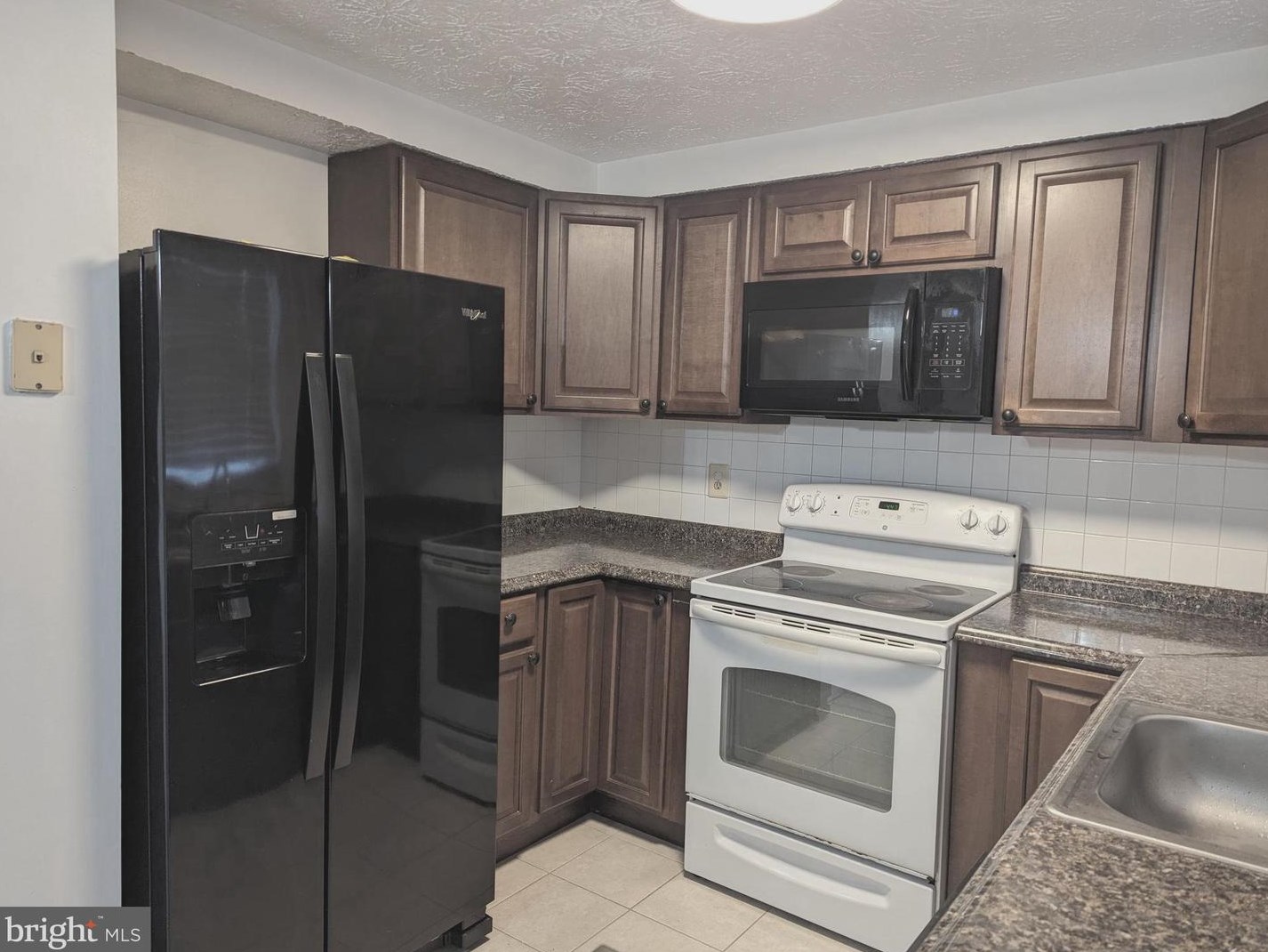 9119 Aspenpark Ct, Lorton, VA 22079