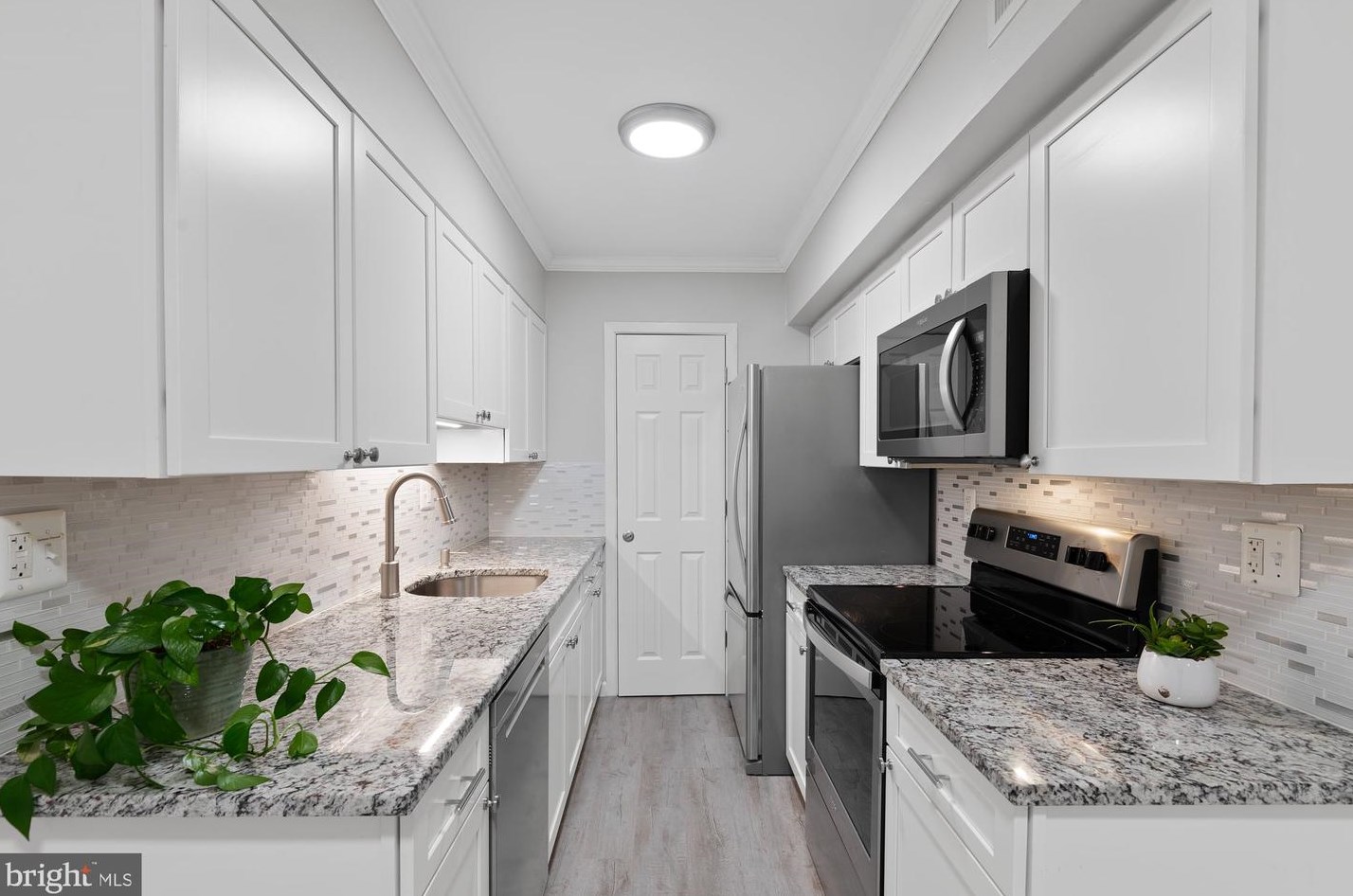 5811 Cambridge Dr #675, Springfield, VA 22152