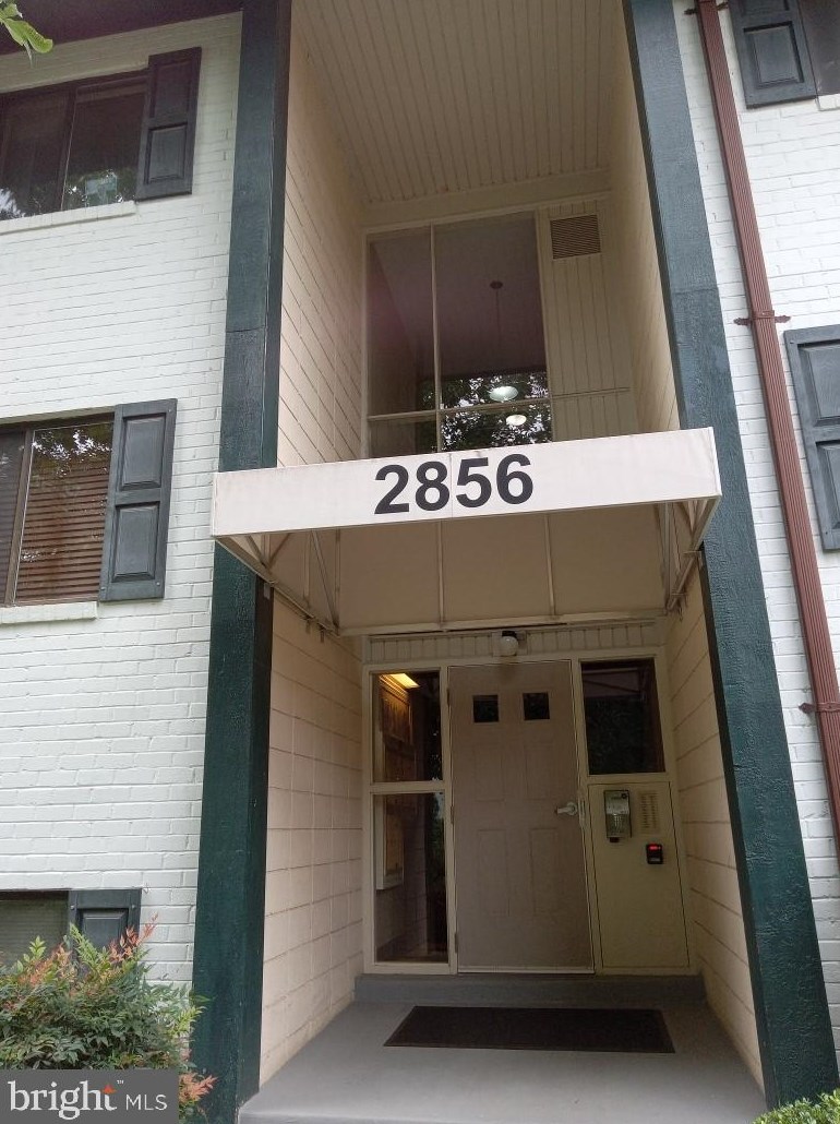 2856 Dover Ln Apt 102, Falls Church, VA 22042