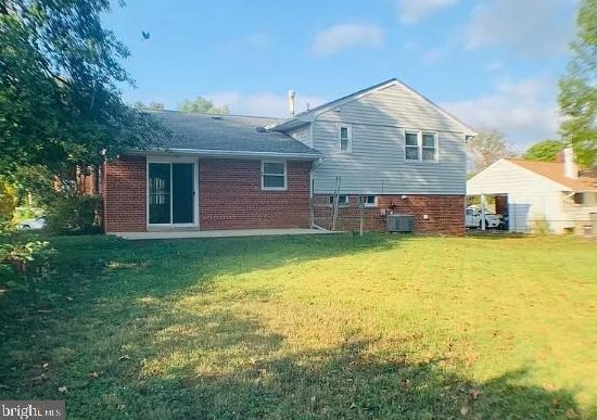 7419 Inzer St, Springfield, VA 22151