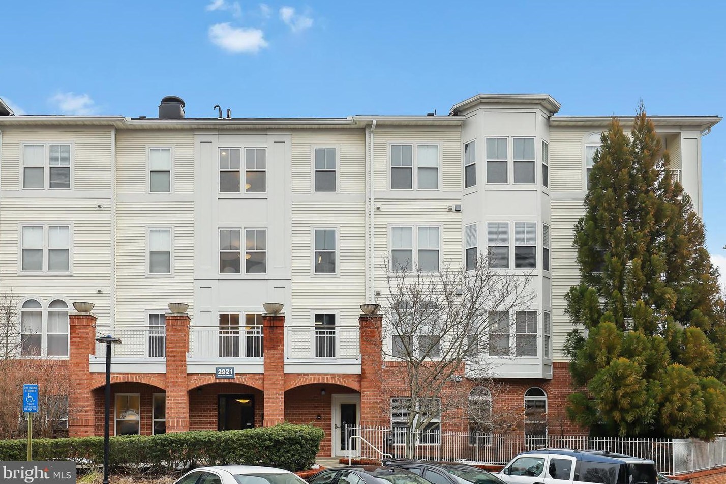 2921 Deer Hollow Way #211, Fairfax, VA 22031