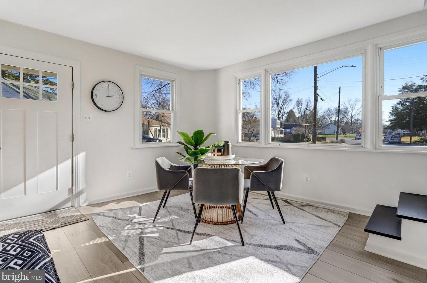 3201 Blundell Cir, Falls Church VA  22042-3819 exterior