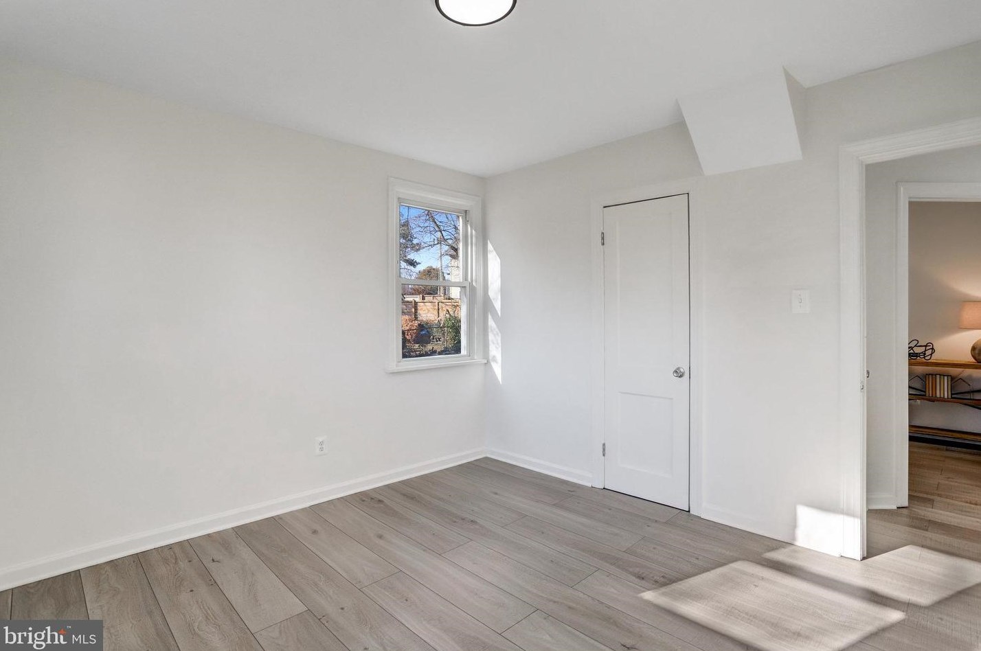 3201 Blundell Cir, Falls Church VA  22042-3819 exterior