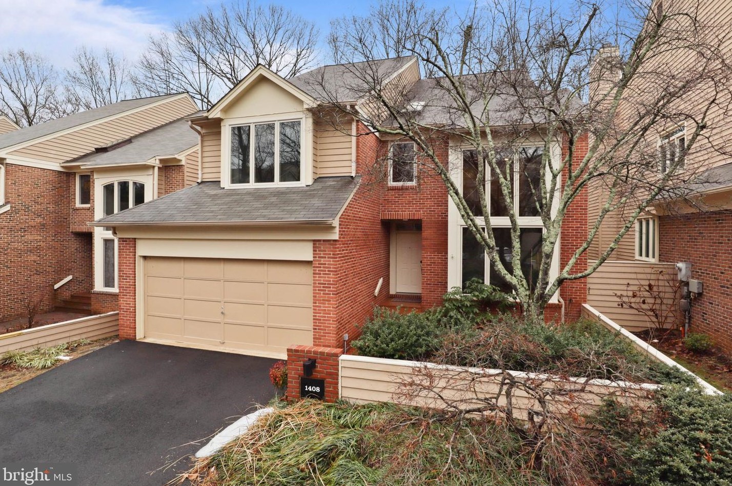 1408 Hemingway Ct, Herndon, VA 20194