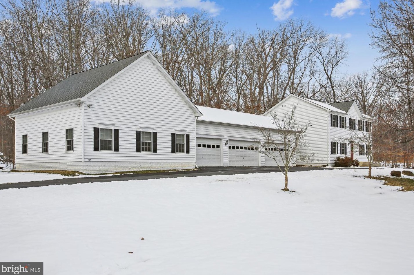 12612 Harper Dr, Fairfax, VA 22030-6408