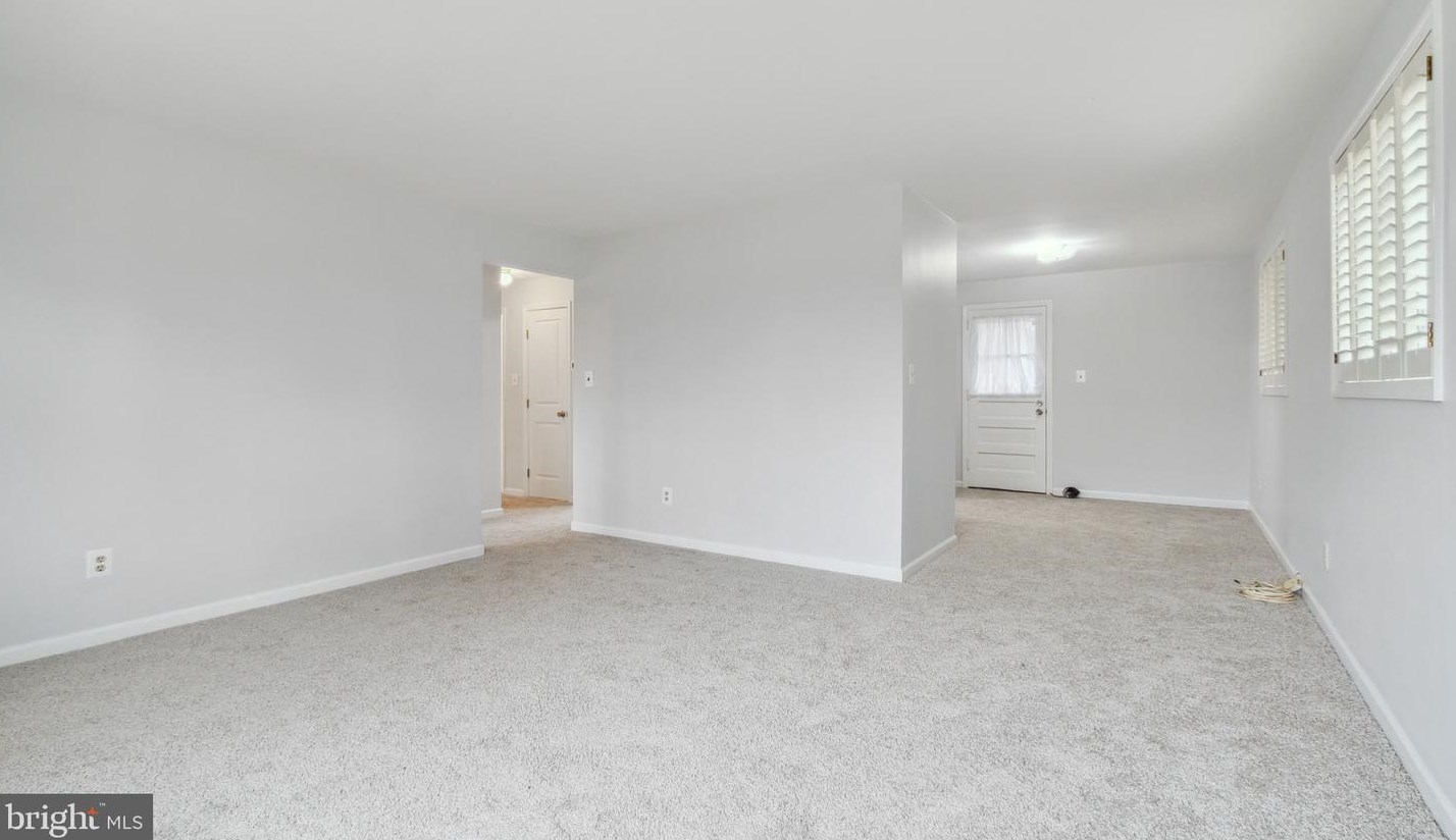 6516 Columbia Pike, Falls Church VA  22041-1126 exterior