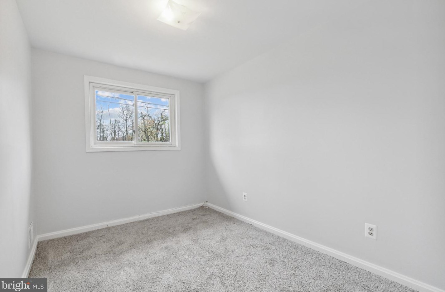 6516 Columbia Pike, Falls Church VA  22041-1126 exterior