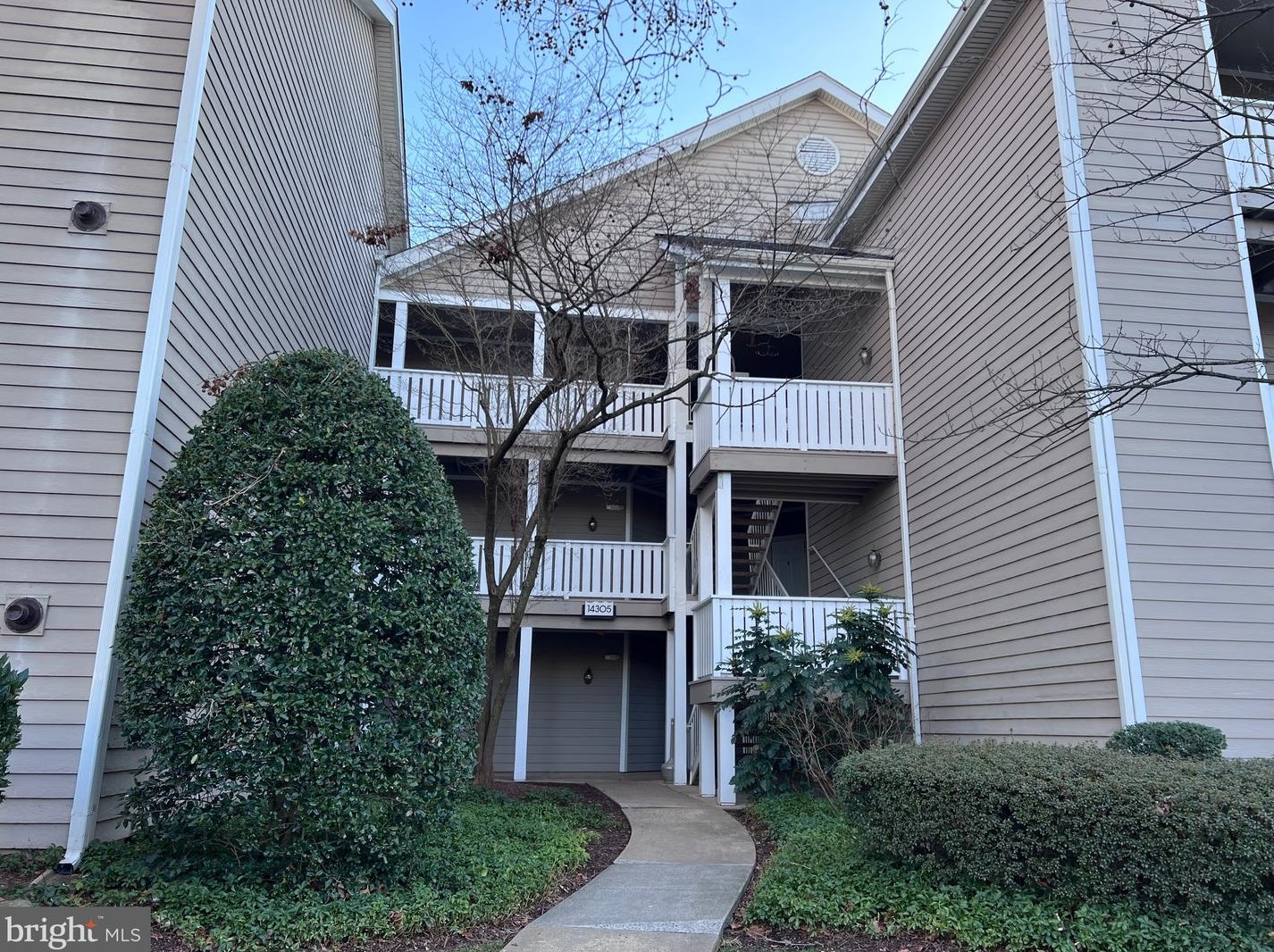 14305 Climbing Rose Way #105, Centreville, VA 20121