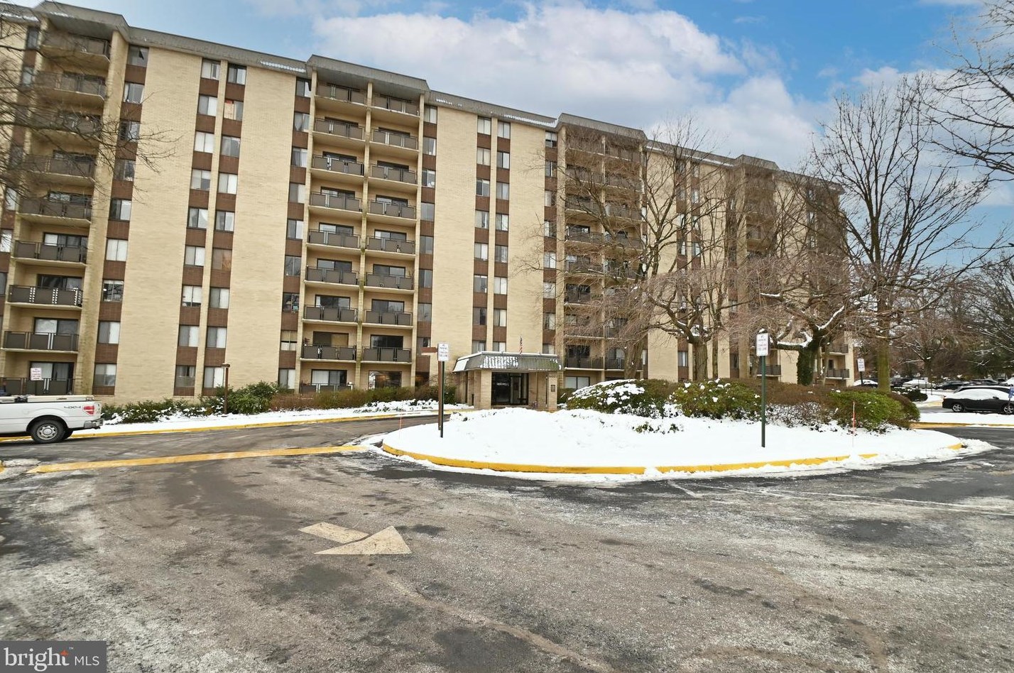 6001 Arlington Blvd #501, Falls Church, VA 22044