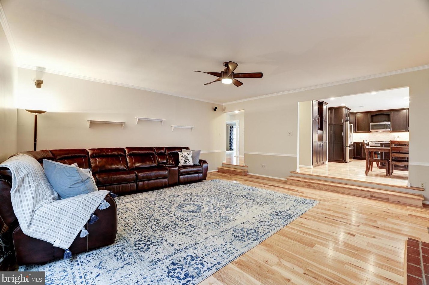 3534 Armfield Farm Dr, Fairfax VA 20151-3365 exterior