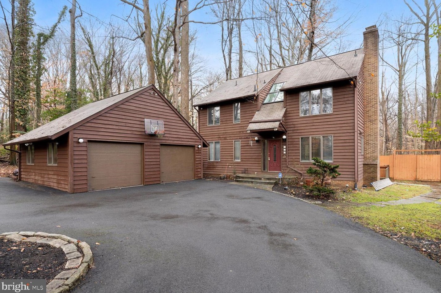 7308 Braddock Rd, Annandale, VA 22003