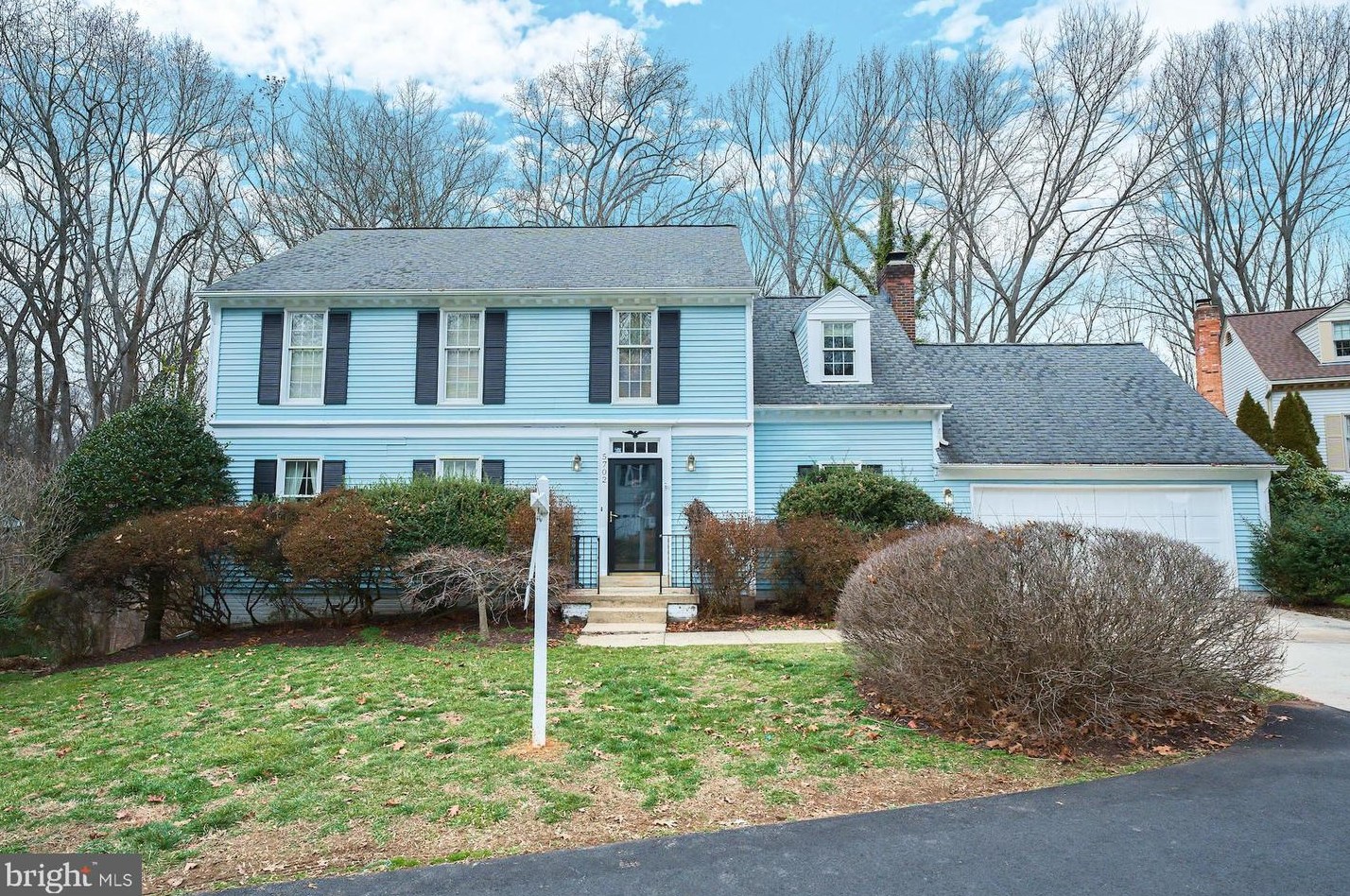 5702 Wooden Hawk Ln, Springfield, VA 22015