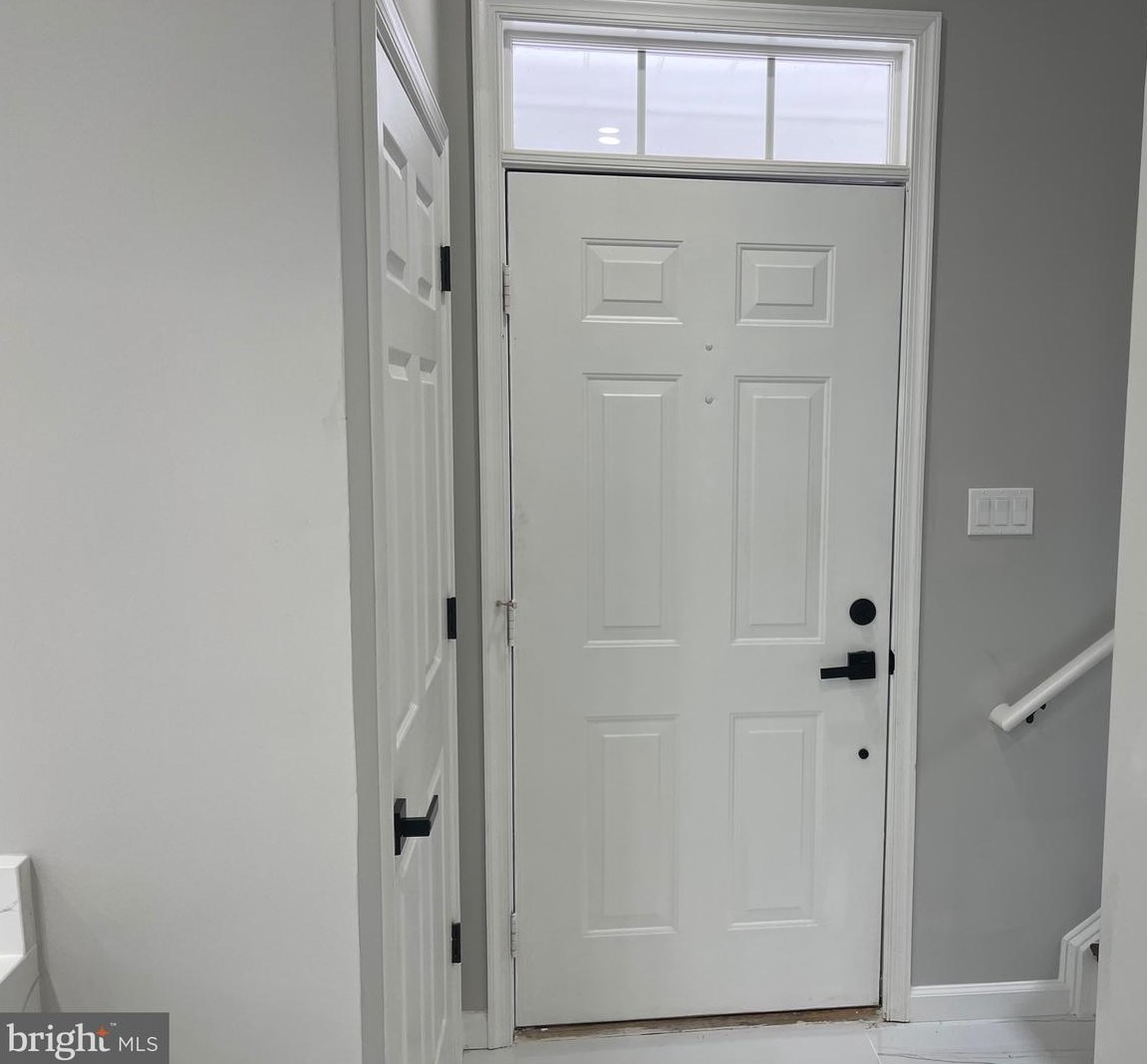 9688 Farmside Pl, Vienna VA  22182-3006 exterior