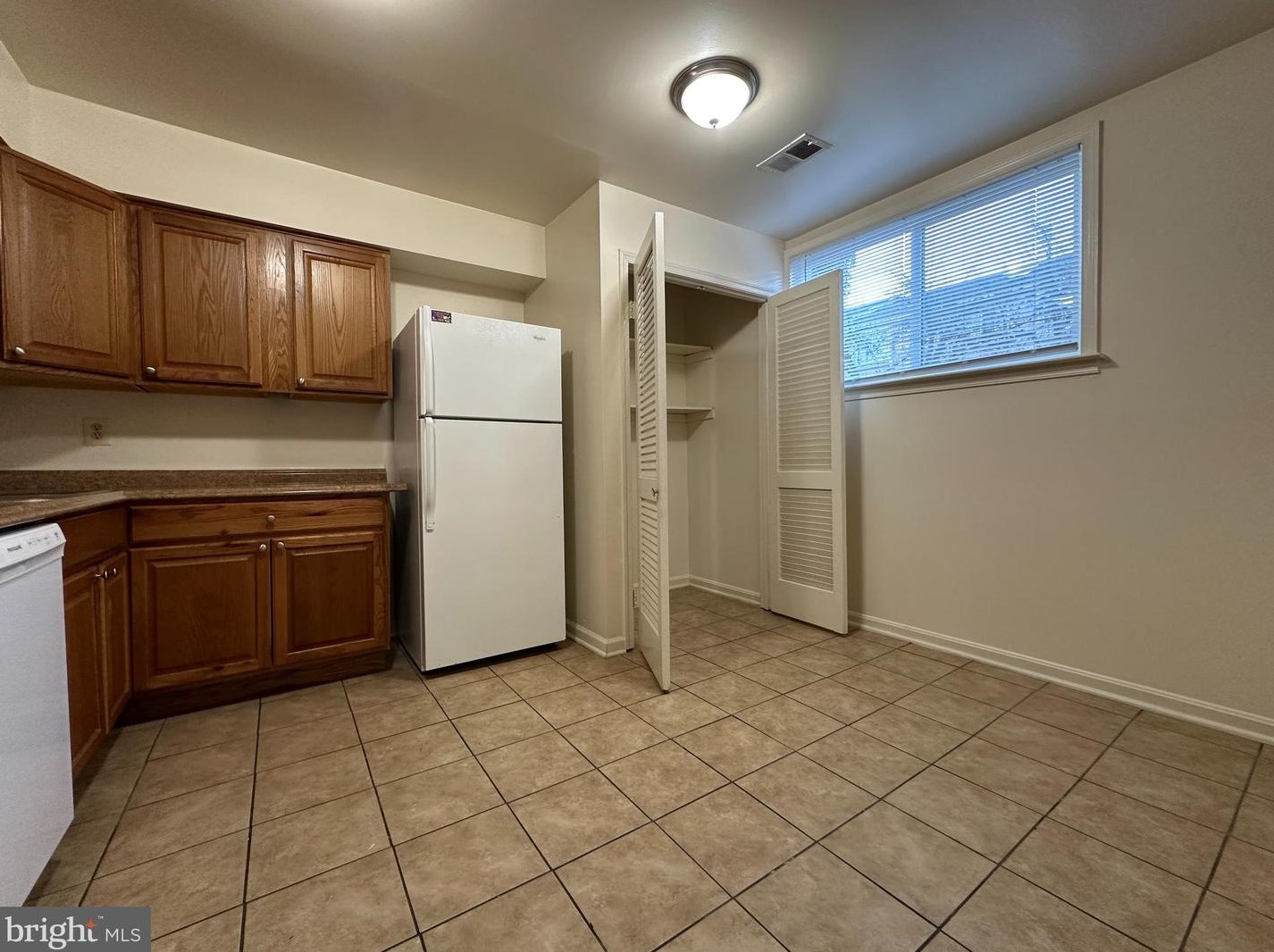 4633 Logsdon Dr, Annandale, VA 22003