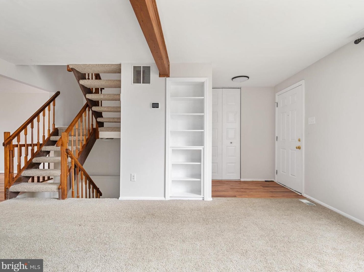 10323 Granite Creek Ln, Vienna, VA 22124-2722