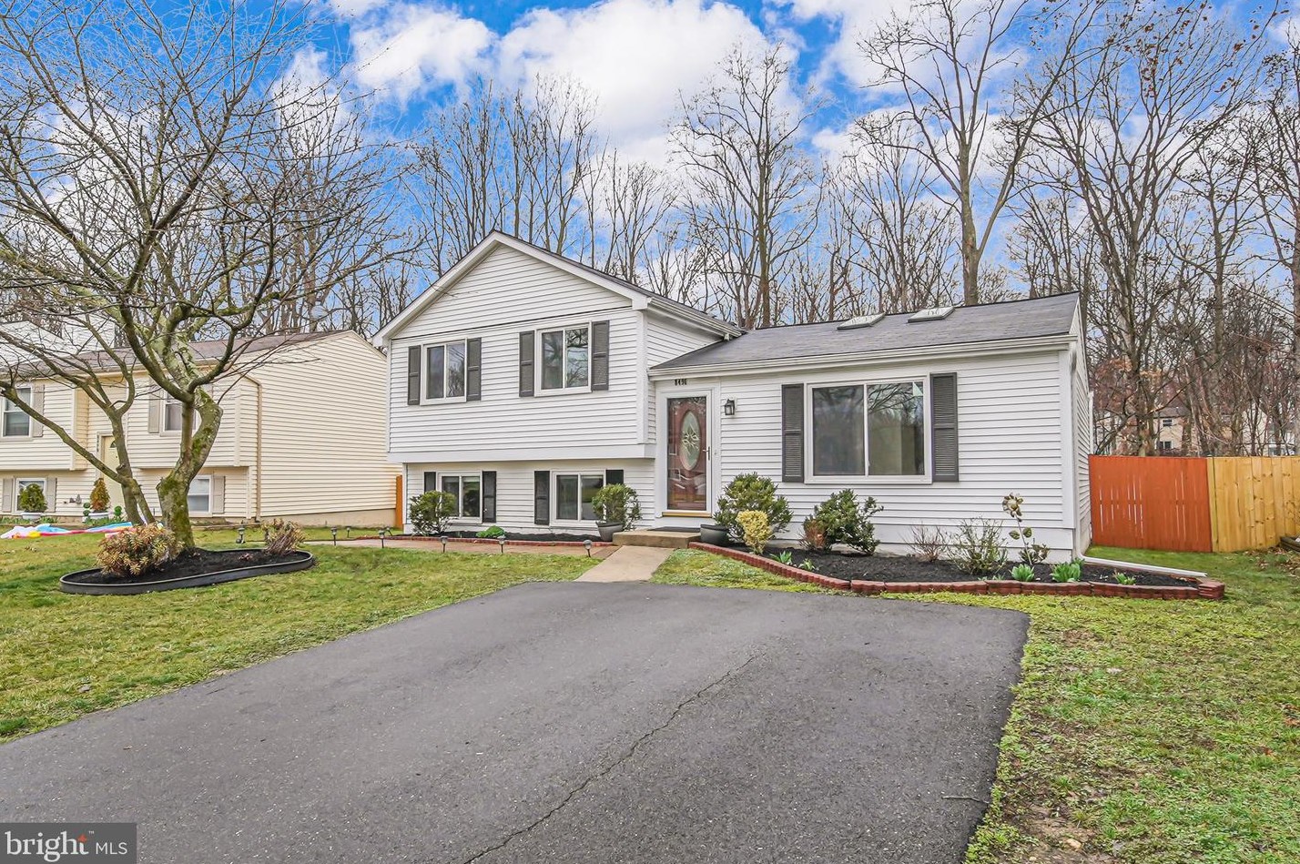 8496 Rippled Creek Ct, Springfield, VA 22153-3802