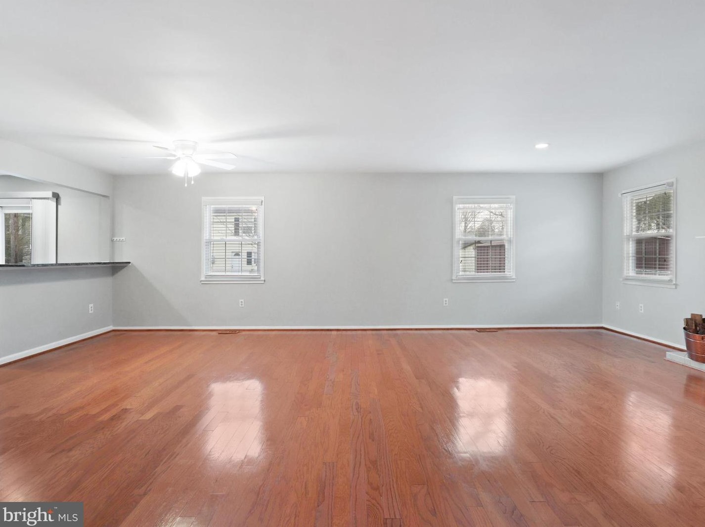 13013 Parson Ln, Fairfax VA  22033-3427 exterior