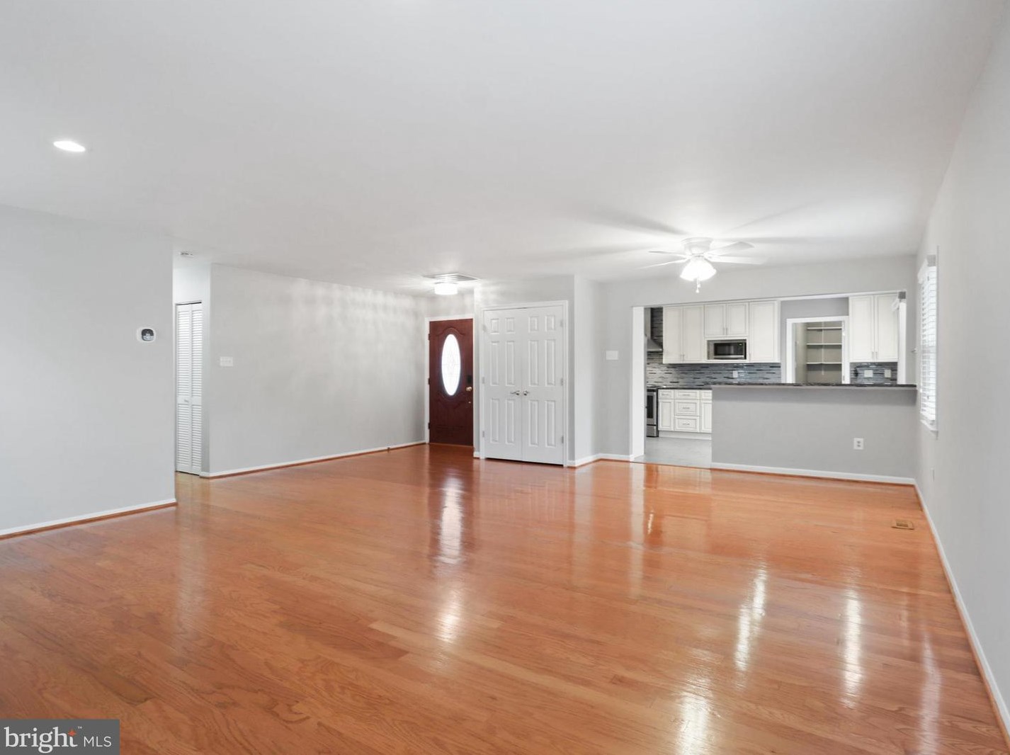 13013 Parson Ln, Fairfax VA  22033-3427 exterior