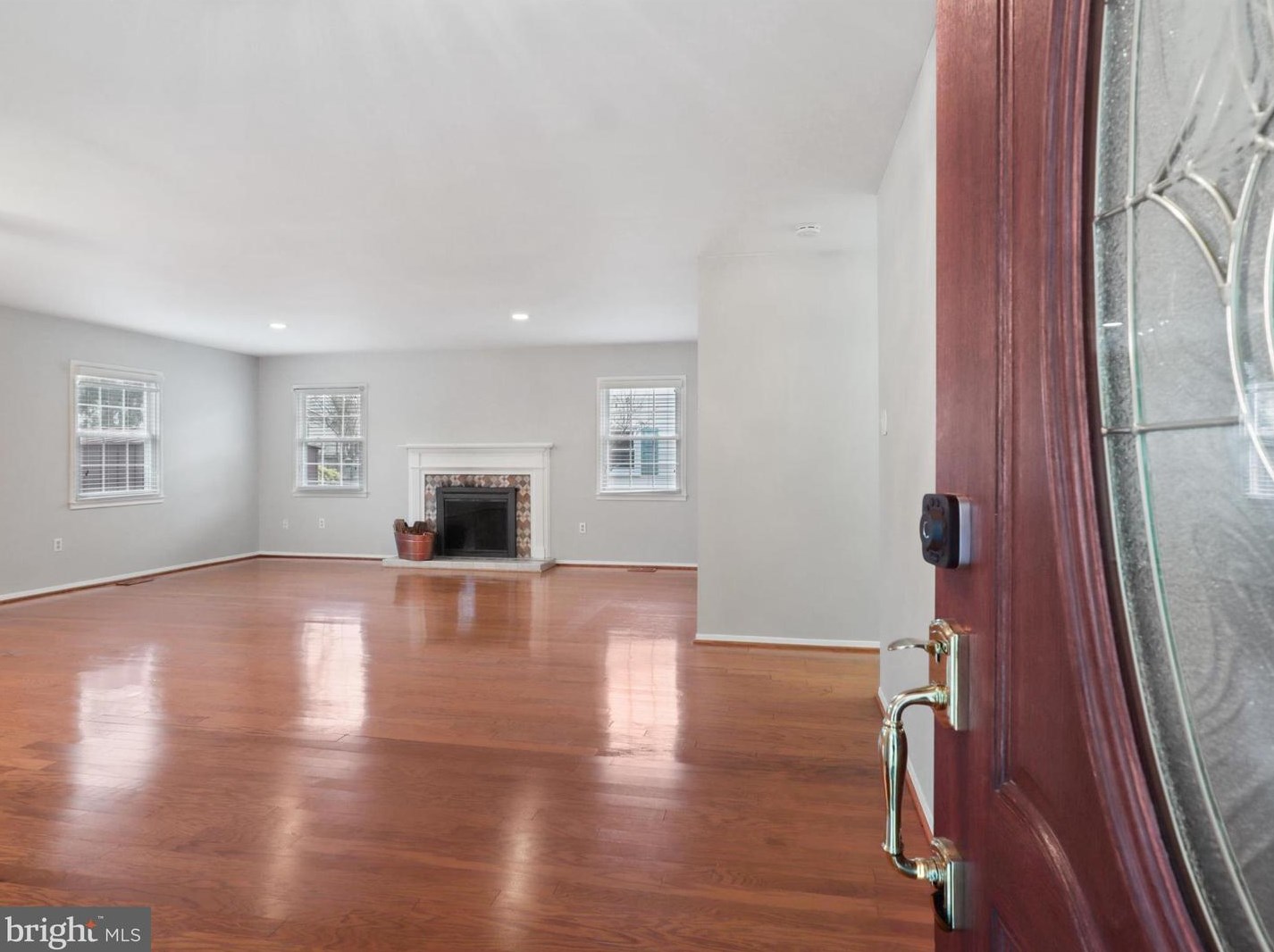 13013 Parson Ln, Fairfax VA  22033-3427 exterior