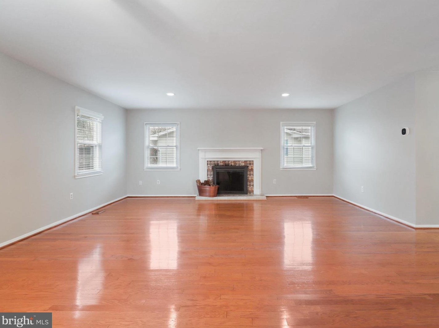 13013 Parson Ln, Fairfax VA  22033-3427 exterior