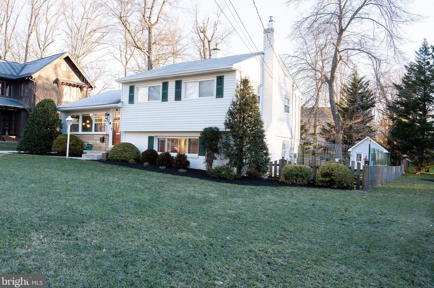 907 Timber Ln Sw, Vienna, VA 22180