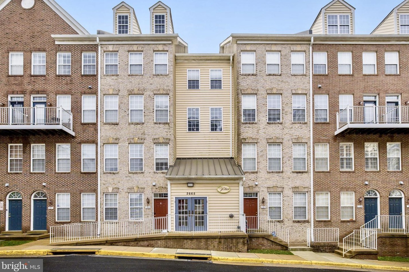 2665 Manhattan Pl #310, Vienna, VA 22180