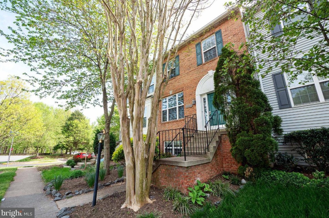 14796 Truitt Farm Dr, Centreville, VA 20120