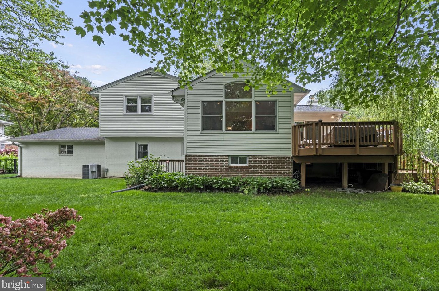 708 Skyline Ct, Vienna VA  exterior