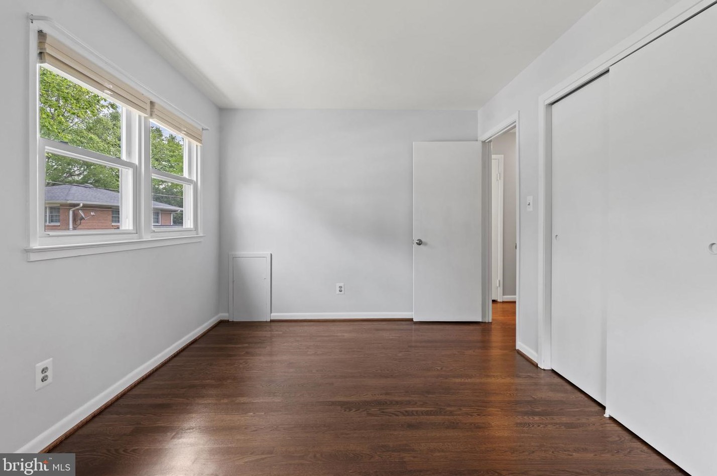 708 Skyline Ct, Vienna VA  exterior