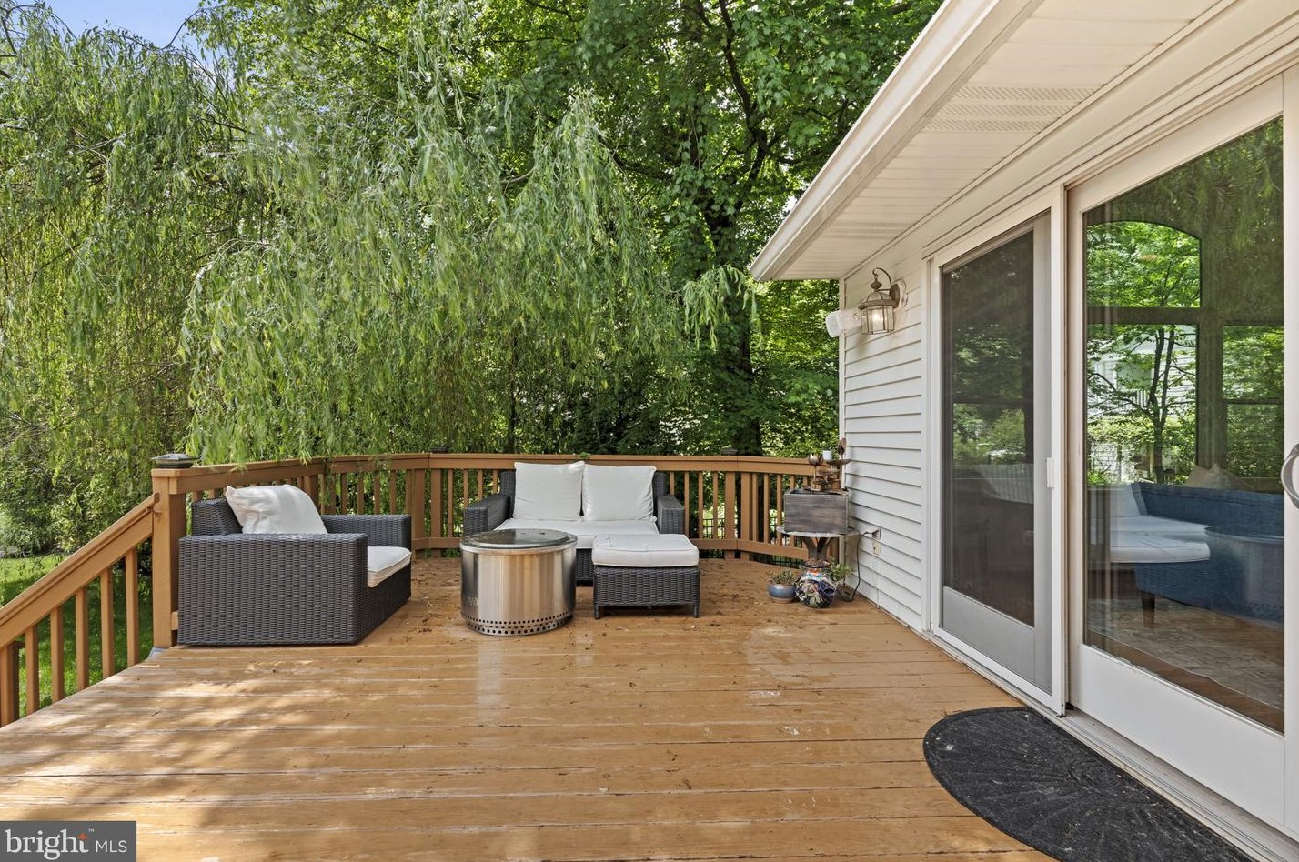 708 Skyline Ct, Vienna VA  exterior