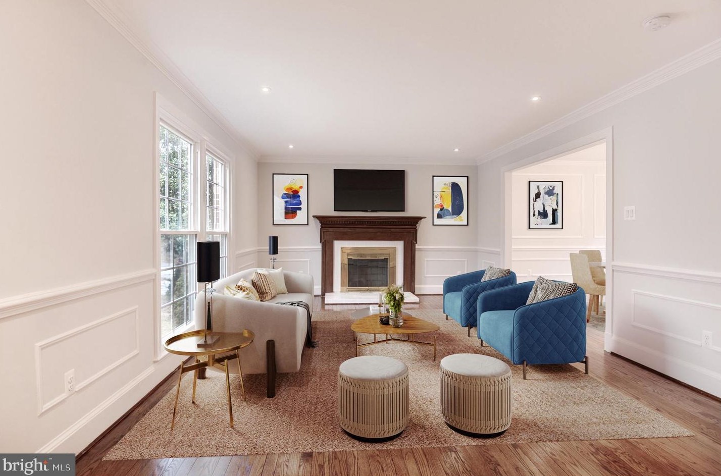 2045 Hunter Mill Rd, Vienna VA  22181-2836 exterior